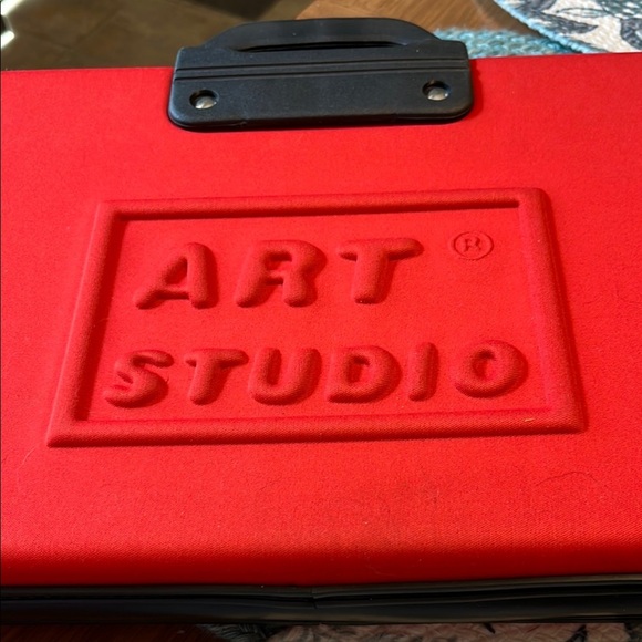 Art Studio Case Colorful Art Set with Markers and Crayons - Picture 2 of 6